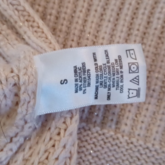 Aeropostale lightweight shimmery sweater, size small. Oversized and cropped? - Picture 9 of 11